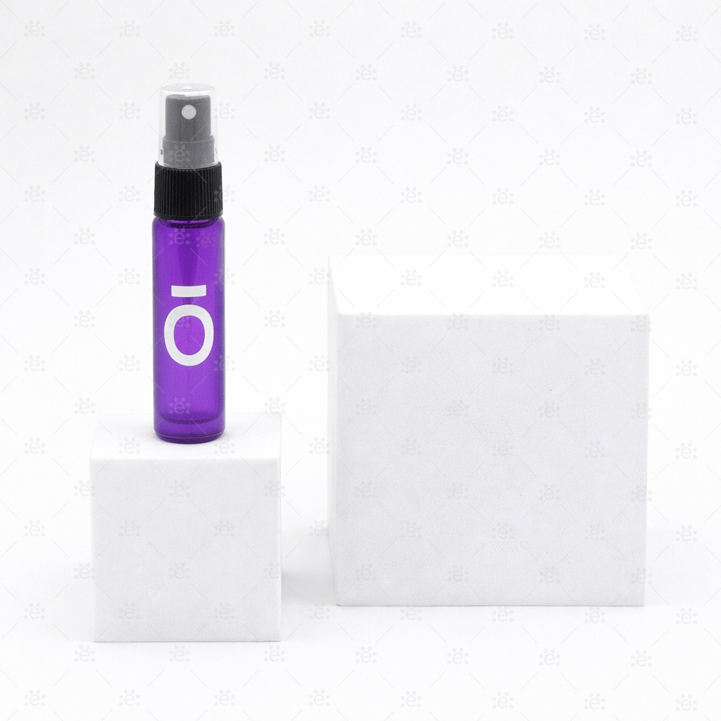 10 ml doterra deluxe frostet lilla sprayflaske på hvit display