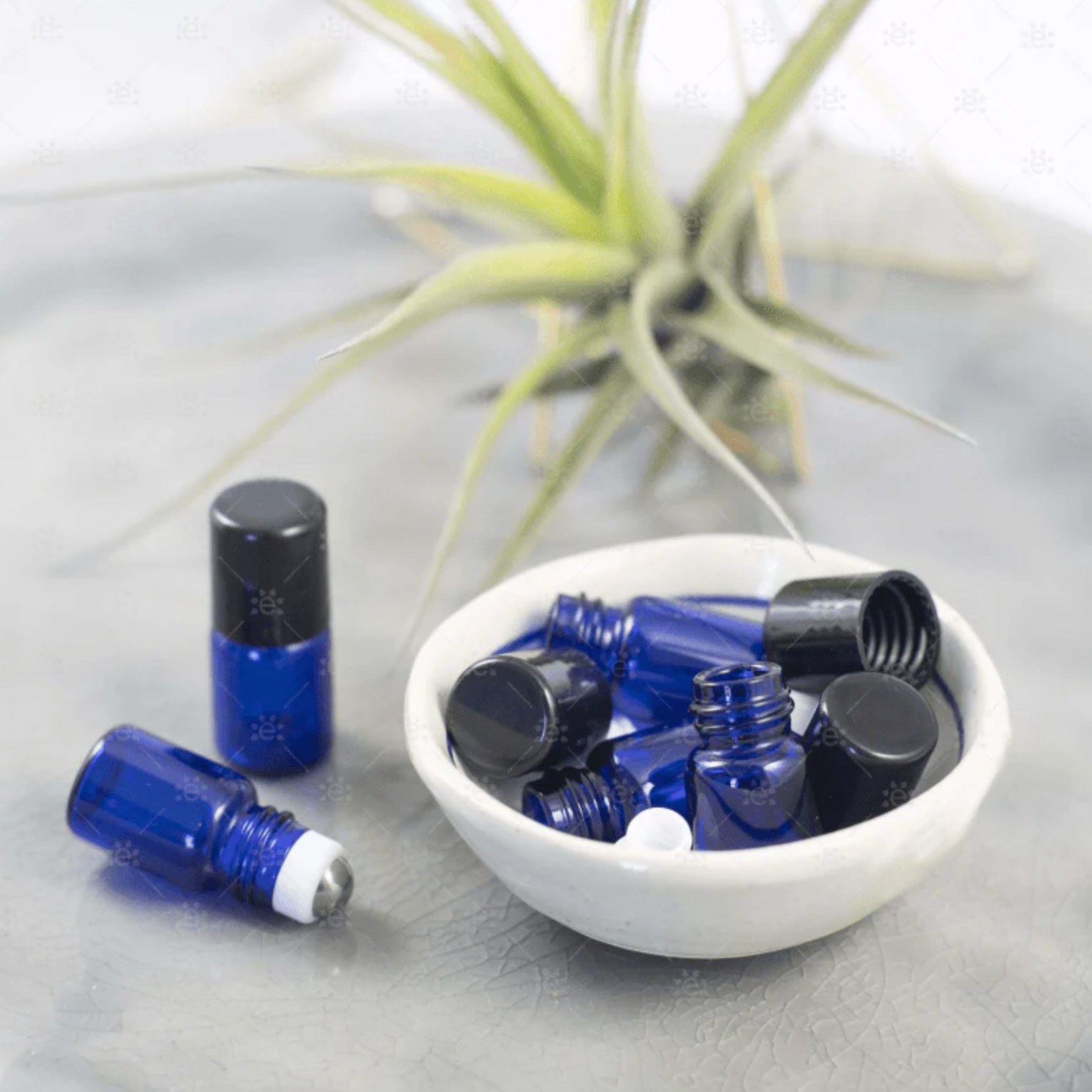 2 ml (5/8 dram) blå rollerflasker med sort kork (5-pk)